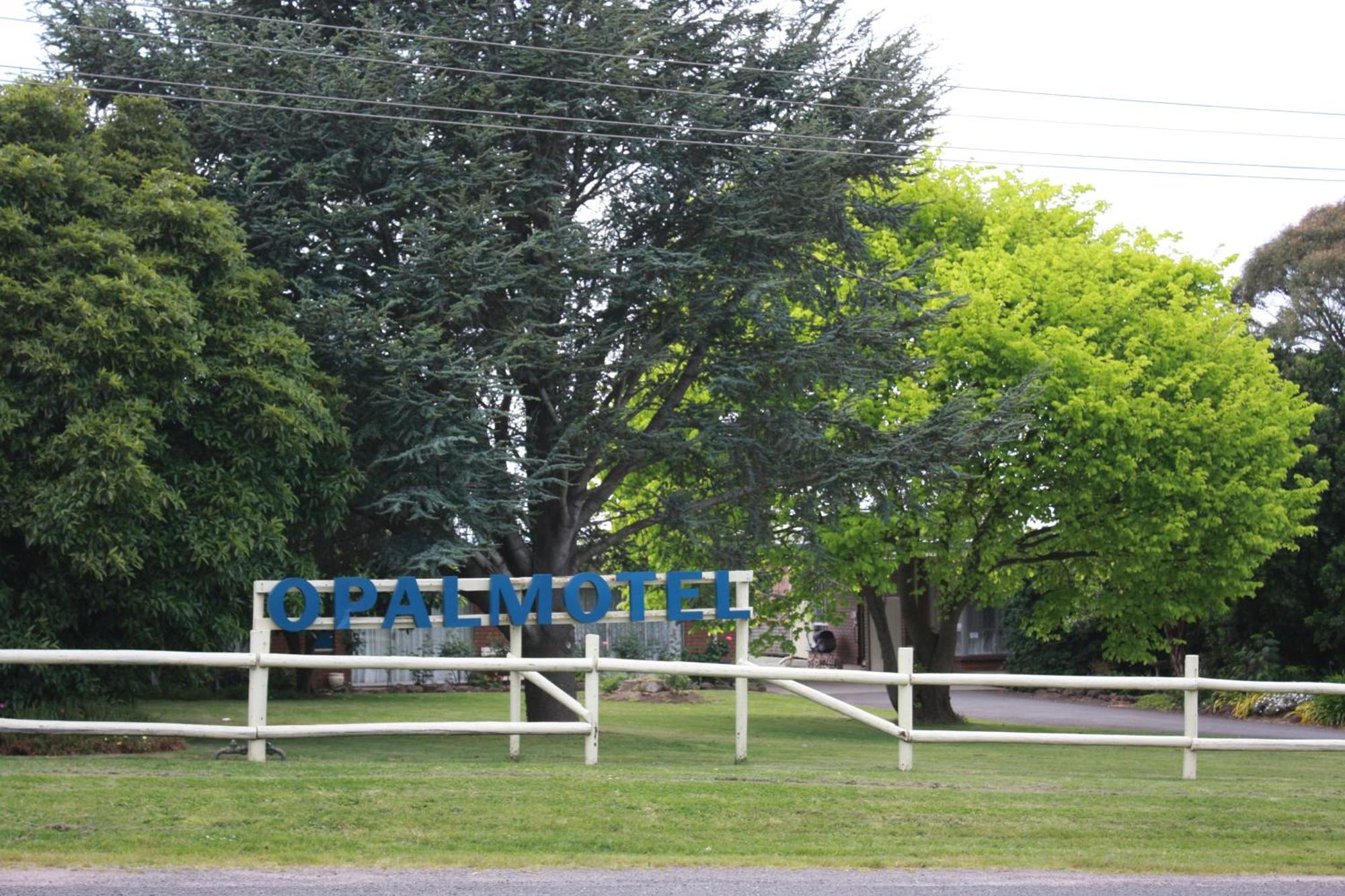 Opal Motel Leongatha Exterior foto